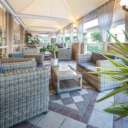 Excelsior Hotel 4*