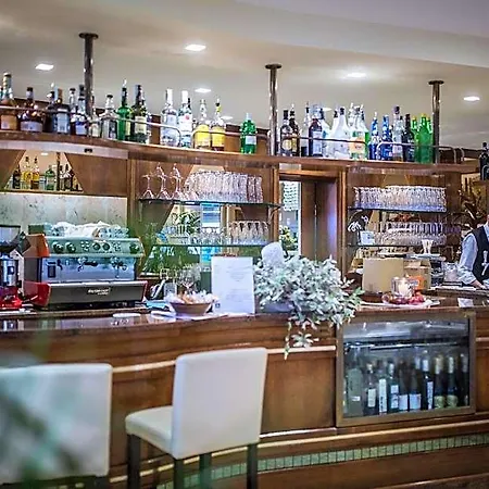 Hotell Excelsior 4*