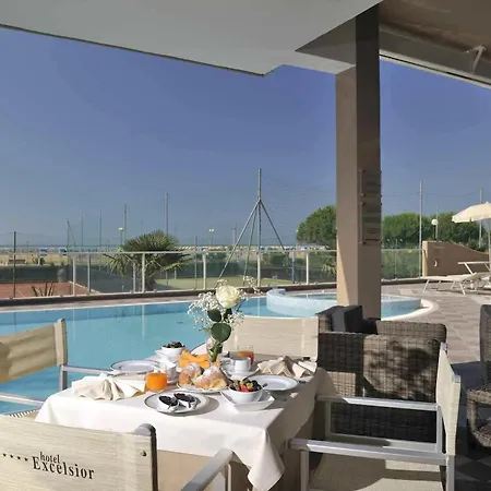 Excelsior Hotel 4*